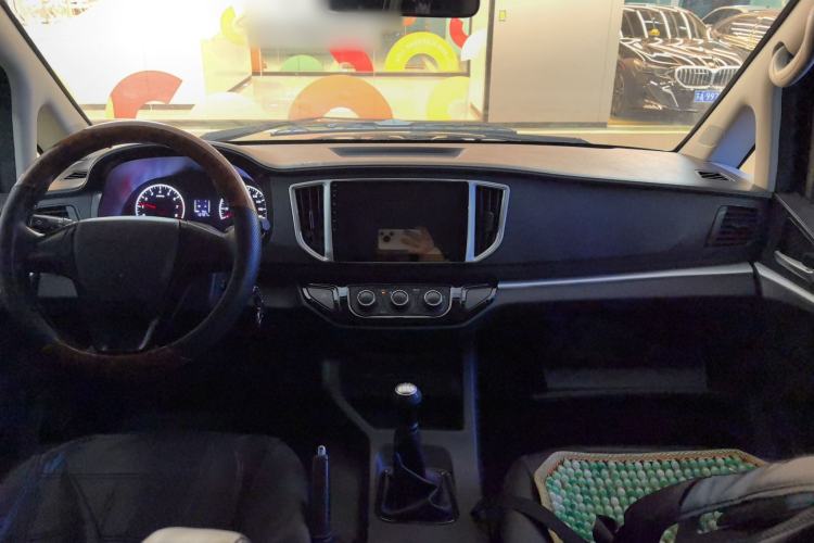 Used FORTHING Lingzhi 2023 M5 1.6L Practical Model 5 Seats Center Console