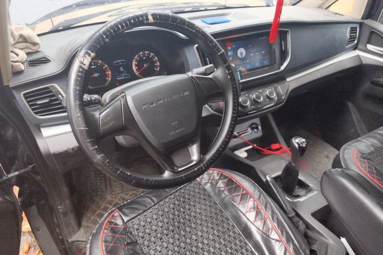 Used FORTHING Lingzhi 2023 M5L 1.6L Comfort Edition 7-Seater Center Console