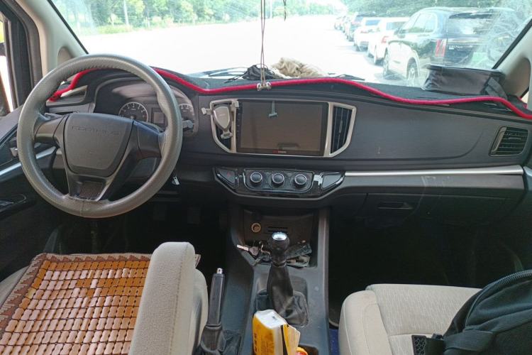 Used FORTHING Lingzhi 2023 M5 1.6L Practical Model 5 Seats Center Console