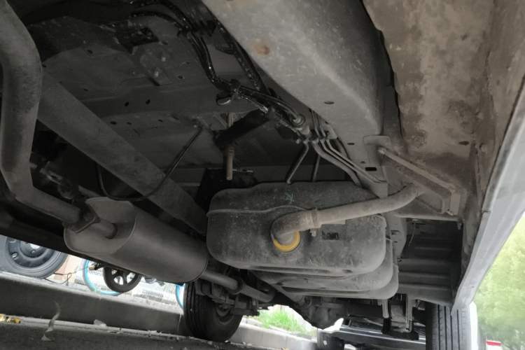 Used FORTHING Lingzhi 2023 M5L 1.6L Base Model 7 Seats Chassis Front Left