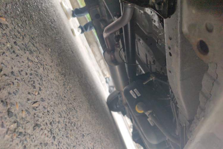Used FORTHING Lingzhi 2023 M5L 1.6L Base Model 5 Seats Chassis Front Left