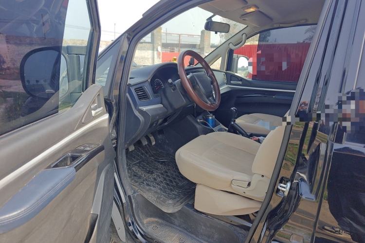 Used FORTHING Lingzhi 2023 M5L 1.6L Base Model 7 Seats Driver Seat