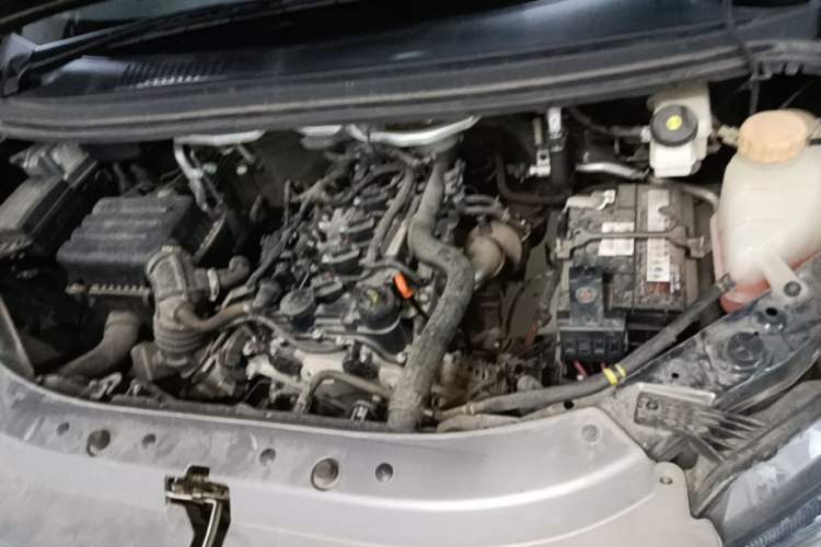 Used FORTHING Lingzhi 2023 M5L 1.6L Comfort Edition 7-Seater Engine Bay