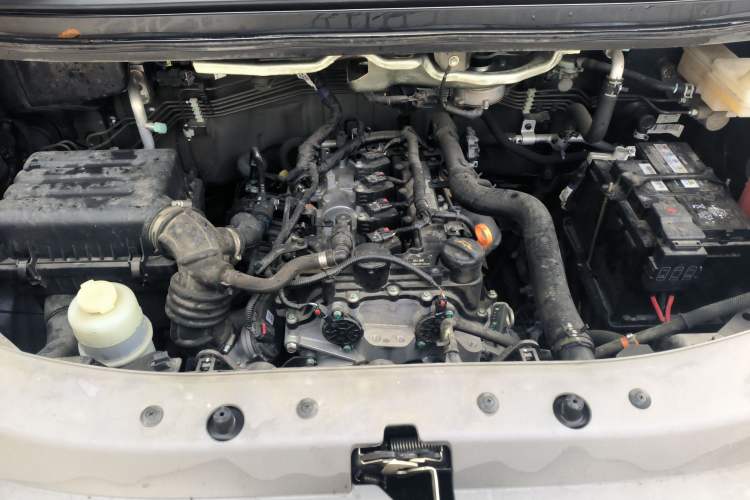 Used FORTHING Lingzhi 2023 M5L 1.6L Base Model 7 Seats Engine Bay