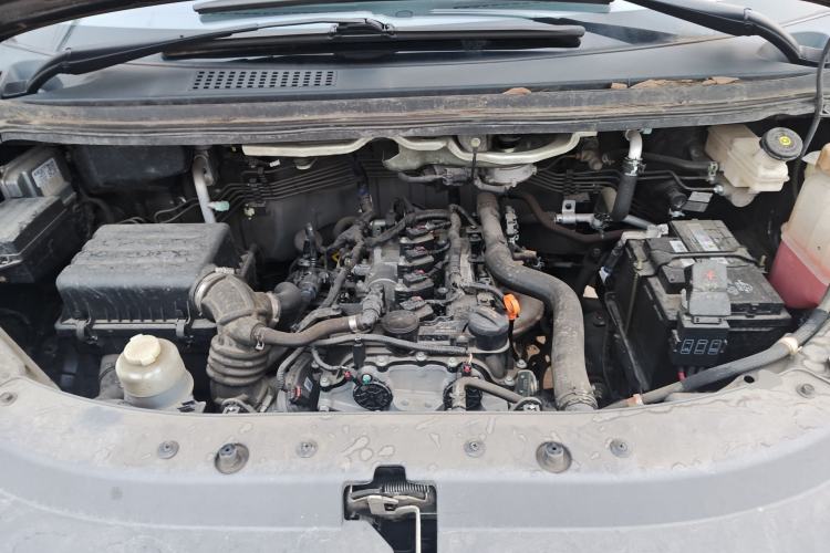 Used FORTHING Lingzhi 2023 M5L 1.6L Base Model 7 Seats Engine Bay