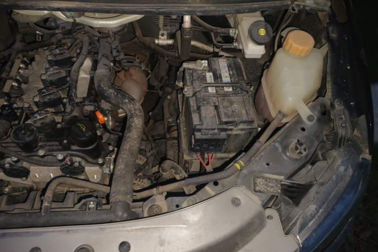Used FORTHING Lingzhi 2023 M5 1.6L Comfort Edition 7-Seater Engine Bay Left