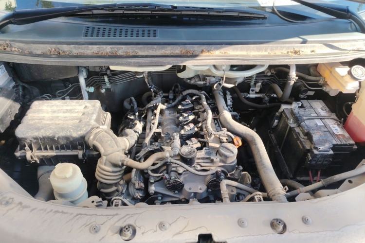 Used FORTHING Lingzhi 2023 M5L 1.6L Base Model 7 Seats Engine Bay