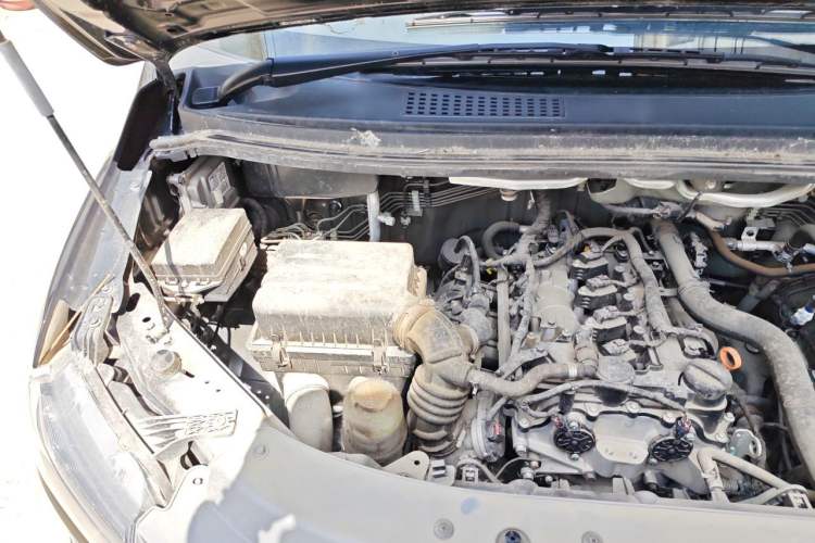 Used FORTHING Lingzhi 2023 M5L 1.6L Base Model 7 Seats Engine Bay Right