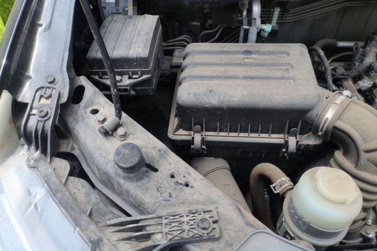 Used FORTHING Lingzhi 2023 M5L 1.6L Base Model 5 Seats Engine Bay Right