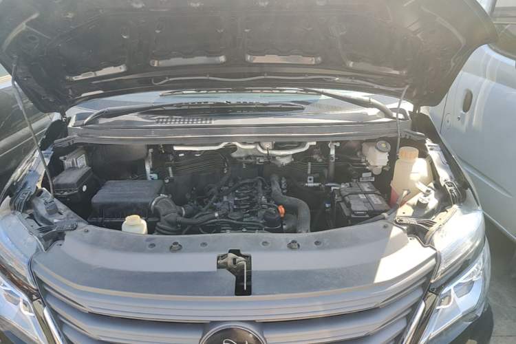 Used FORTHING Lingzhi 2023 M5L 1.6L Base Model 7 Seats Engine Bay