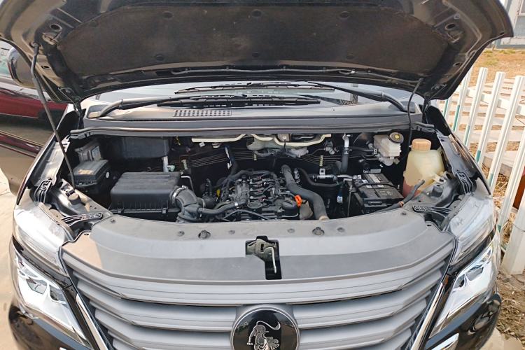 Used FORTHING Lingzhi 2023 M5L 1.6L Luxury 7-Seater Engine Bay