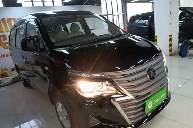 Used FORTHING Lingzhi 2023 M5L 1.6L Comfort Edition 7-Seater Exterior 1