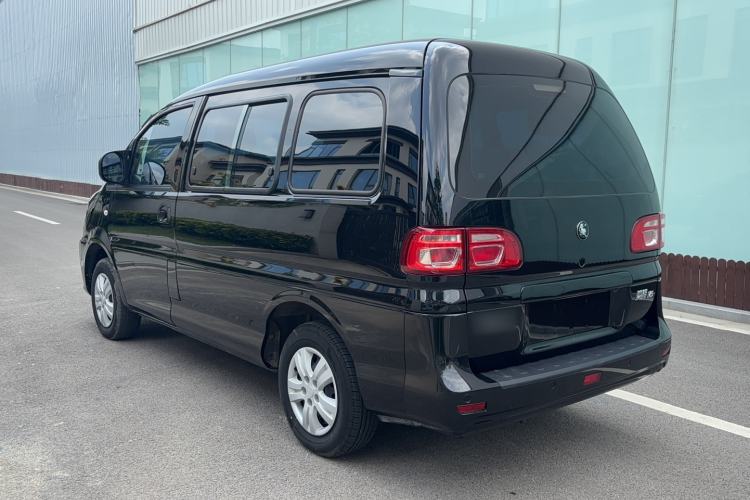 Used FORTHING Lingzhi 2023 M5 1.6L Utility Model 7 Seats Exterior 1