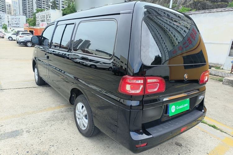 Used FORTHING Lingzhi 2023 M5L 1.6L Base Model 7 Seats Exterior 2
