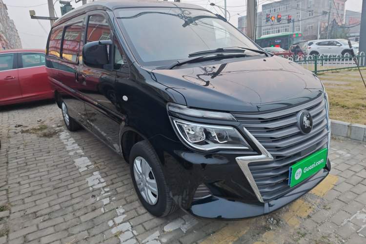 Used FORTHING Lingzhi 2023 M5L 1.6L Base Model 7 Seats Exterior 2