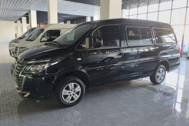 Used FORTHING Lingzhi 2023 M5L 1.6L Base Model 7 Seats Exterior 3