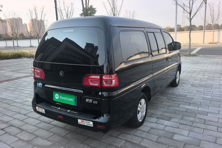 Used FORTHING Lingzhi 2023 M5L 1.6L Base Model 7 Seats Exterior 3