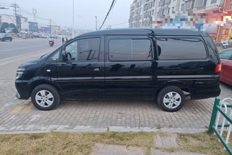 Used FORTHING Lingzhi 2023 M5L 1.6L Base Model 7 Seats Exterior 3