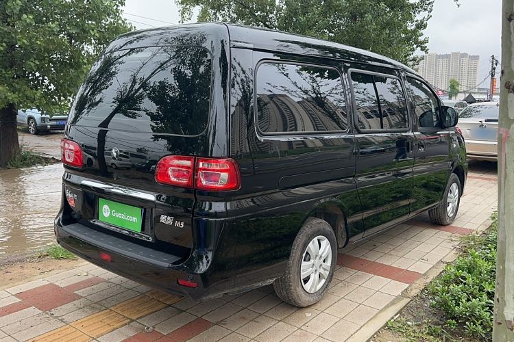 Used FORTHING Lingzhi 2023 M5L 1.6L Base Model 7 Seats Exterior 3