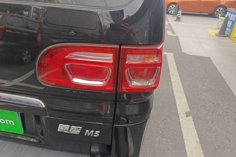 Used FORTHING Lingzhi 2023 M5L 1.6L Comfort Edition 7-Seater Exterior 3