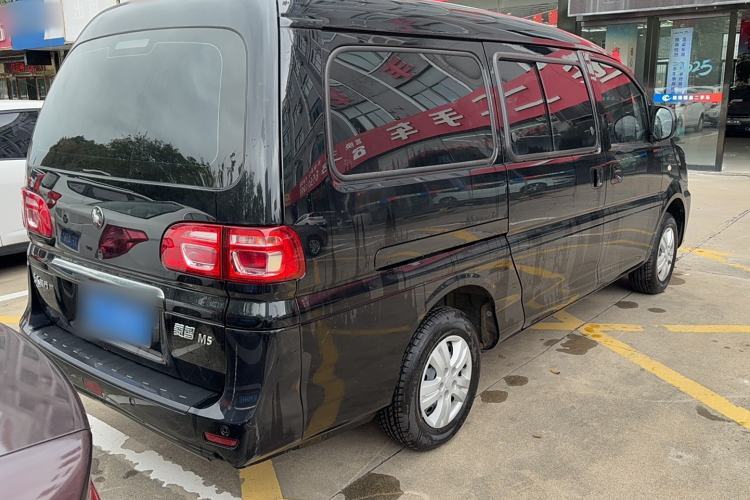 Used FORTHING Lingzhi 2023 M5L 1.6L Base Model 7 Seats Exterior 3