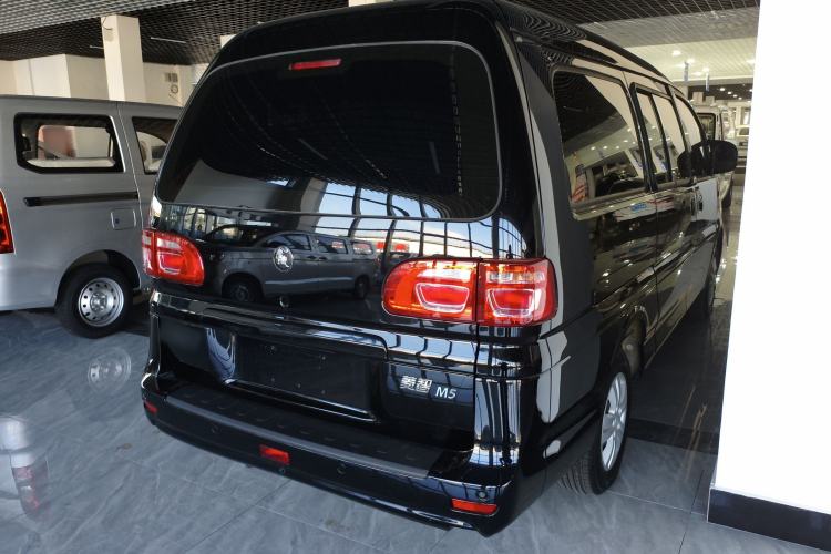 Used FORTHING Lingzhi 2023 M5L 1.6L Base Model 7 Seats Exterior 5