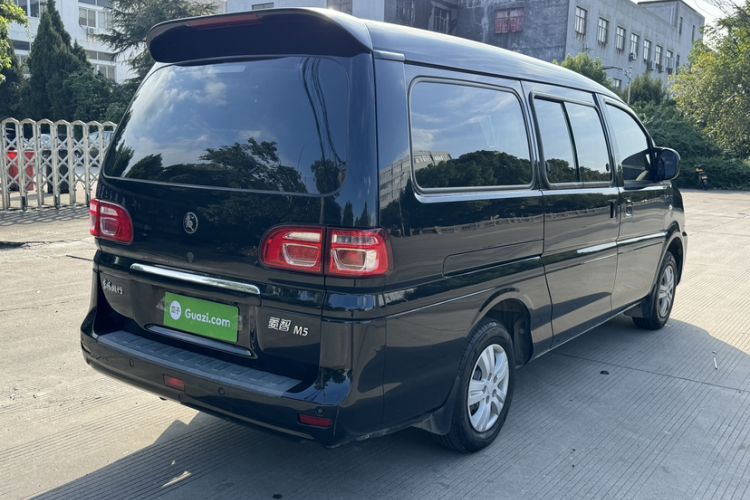 Used FORTHING Lingzhi 2023 M5L 1.6L Base Model 7 Seats Exterior 5