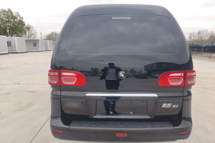 Used FORTHING Lingzhi 2023 M5L 1.6L Comfort 9-Seater Exterior 8