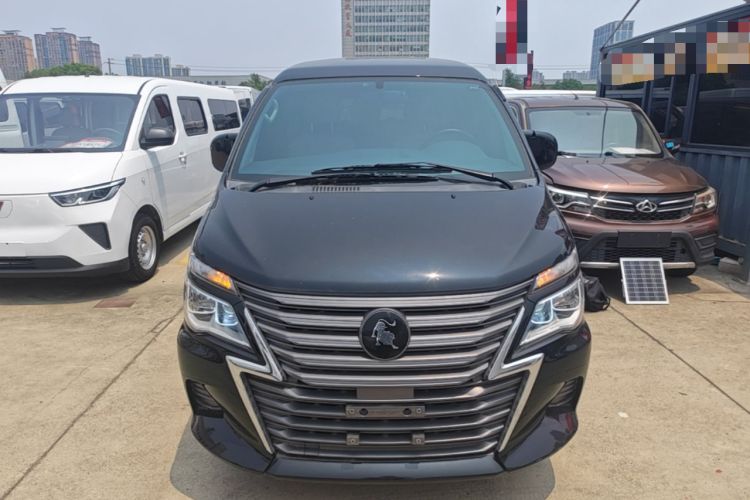 Used FORTHING Lingzhi 2023 M5L 1.6L Base Model 7 Seats Front