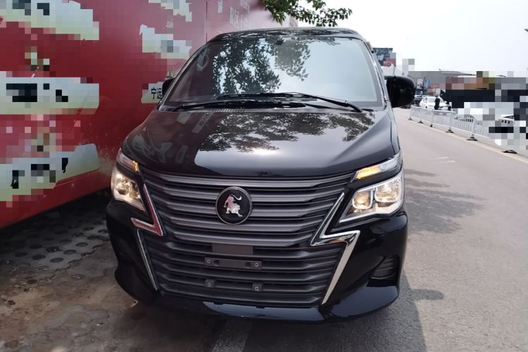 Used FORTHING Lingzhi 2023 M5L 1.6L Base Model 7 Seats Front