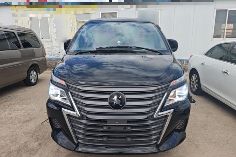 Used FORTHING Lingzhi 2023 M5L 1.6L Luxury 7-Seater Front