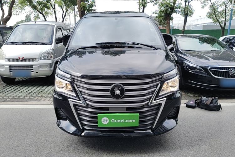 Used FORTHING Lingzhi 2023 M5L 1.6L Base Model 7 Seats Front