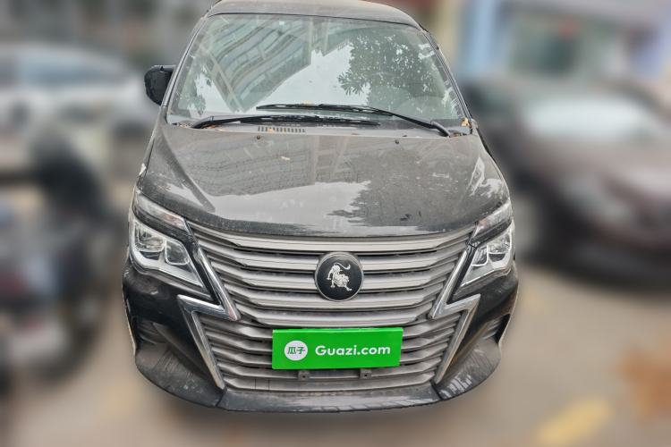 Used FORTHING Lingzhi 2023 M5L 1.6L Base Model 7 Seats Front