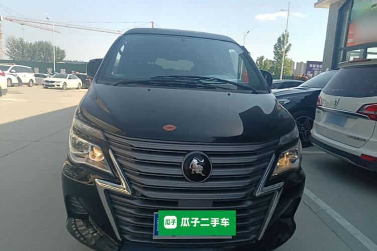 Used FORTHING Lingzhi 2023 M5L 1.6L Base Model 7 Seats Front