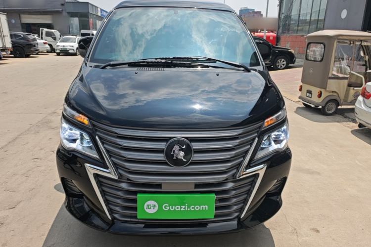Used FORTHING Lingzhi 2023 M5L 1.6L Base Model 7 Seats Front