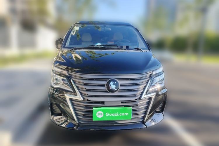 Used FORTHING Lingzhi 2023 M5L 1.6L Base Model 7 Seats Front