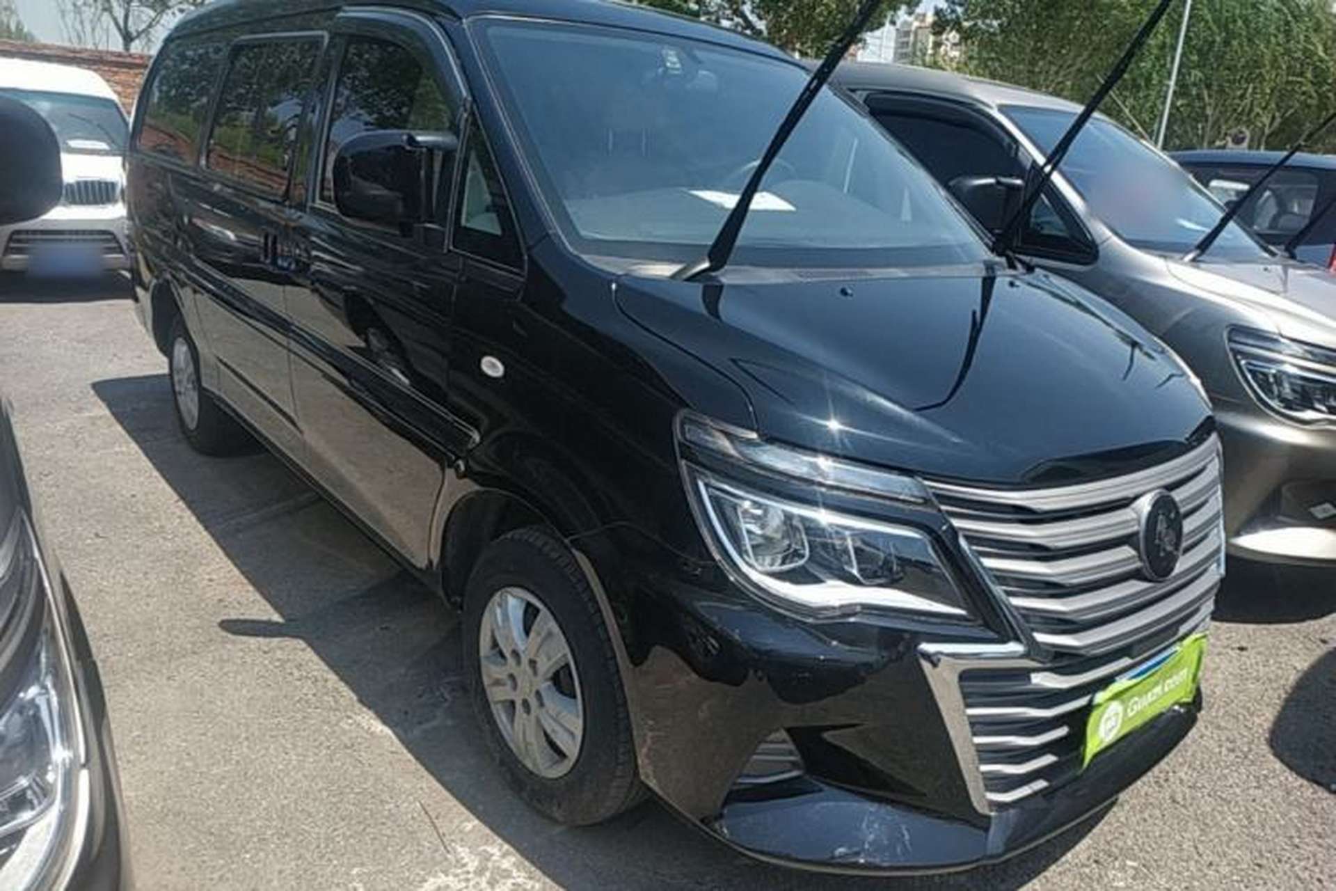 Used FORTHING Lingzhi 2023 M5L 1.6L Base Model 5 Seats Front Right 45 Deg