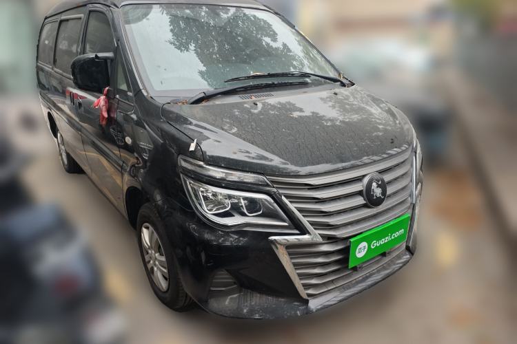 Used FORTHING Lingzhi 2023 M5L 1.6L Base Model 7 Seats Front Right 45 Deg