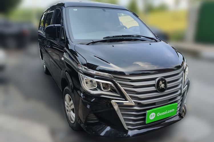 Used FORTHING Lingzhi 2023 M5L 1.6L Base Model 7 Seats Front Right 45 Deg