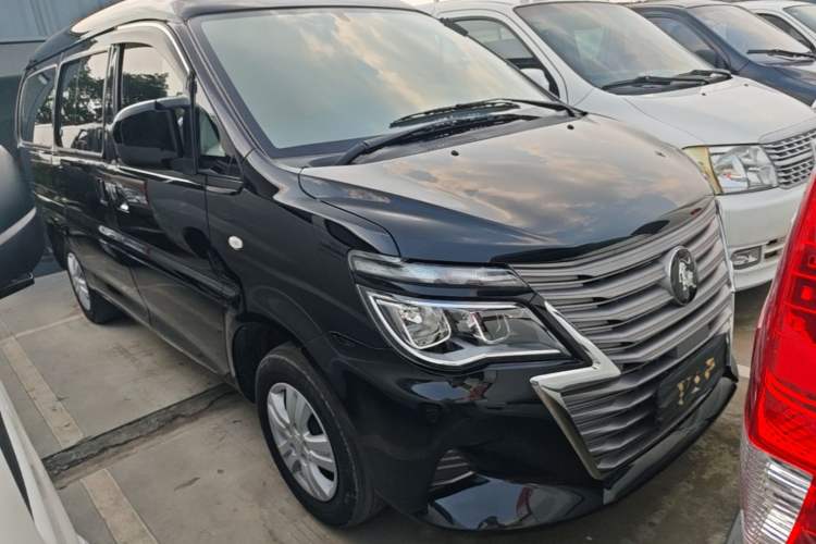 Used FORTHING Lingzhi 2023 M5L 1.6L Base Model 7 Seats Front Right 45 Deg