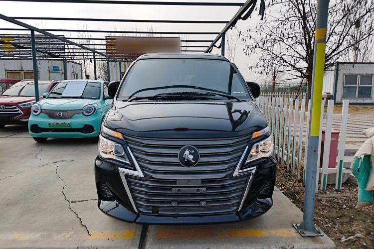 Used FORTHING Lingzhi 2023 M5L 1.6L Luxury 7-Seater Front