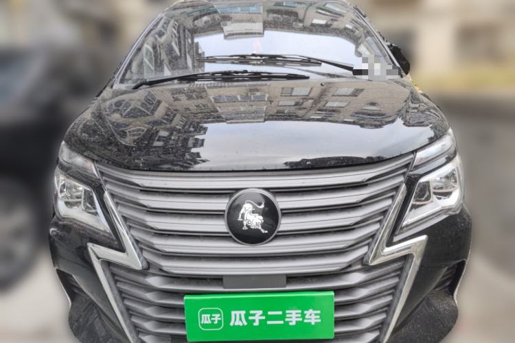 Used FORTHING Lingzhi 2023 M5L 1.6L Base Model 7 Seats Front