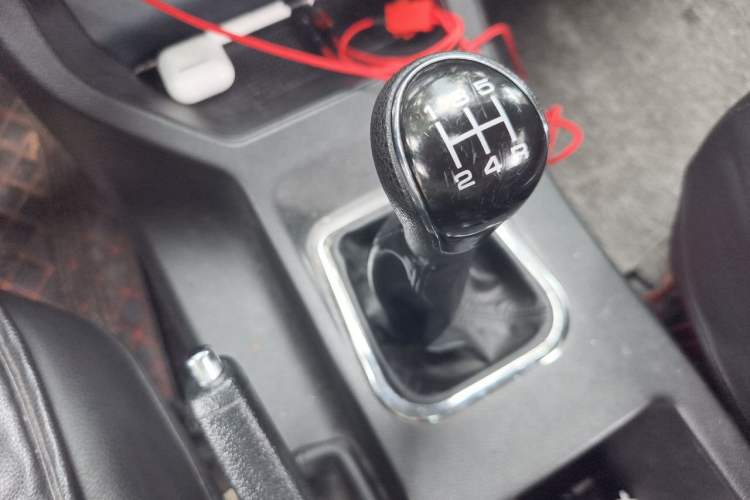Used FORTHING Lingzhi 2023 M5L 1.6L Comfort Edition 7-Seater Gear Lever