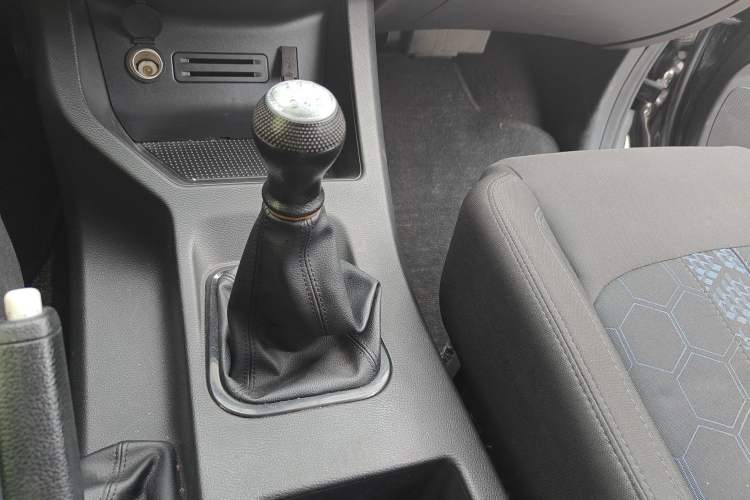 Used FORTHING Lingzhi 2023 M5L 1.6L Comfort Edition 7-Seater Gear Lever