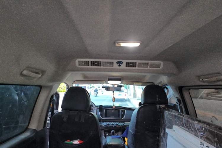 Used FORTHING Lingzhi 2023 M5L 1.6L Luxury 7-Seater Headliner