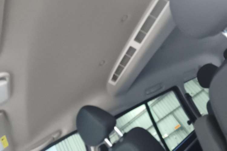 Used FORTHING Lingzhi 2023 M5L 1.6L Comfort Edition 7-Seater Headliner