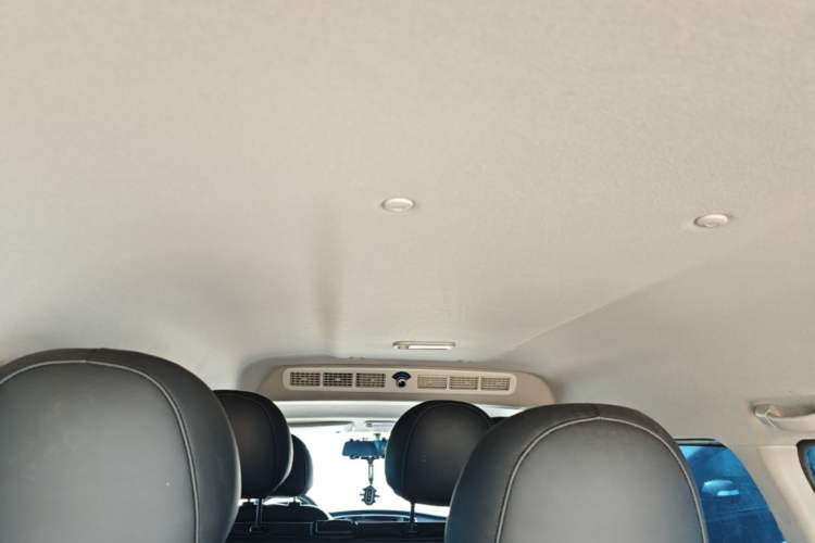 Used FORTHING Lingzhi 2023 M5L 1.6L Comfort 9-Seater Headliner