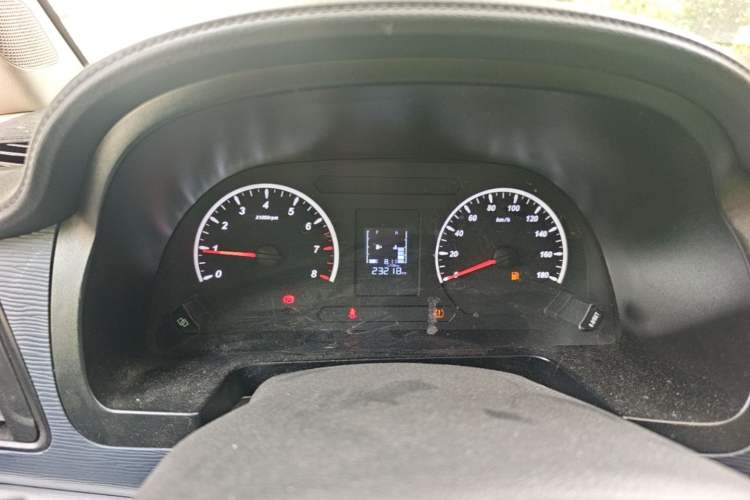 Used FORTHING Lingzhi 2023 M5 1.6L Practical Model 5 Seats Instrument Cluster