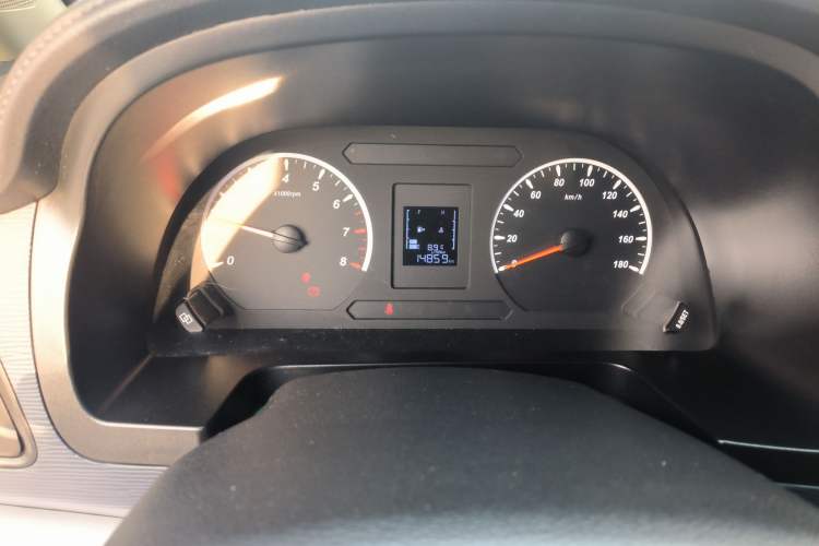 Used FORTHING Lingzhi 2023 M5L 1.6L Base Model 7 Seats Instrument Cluster