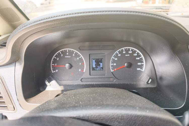 Used FORTHING Lingzhi 2023 M5L 1.6L Rental Custom Edition 7 Seats Instrument Cluster